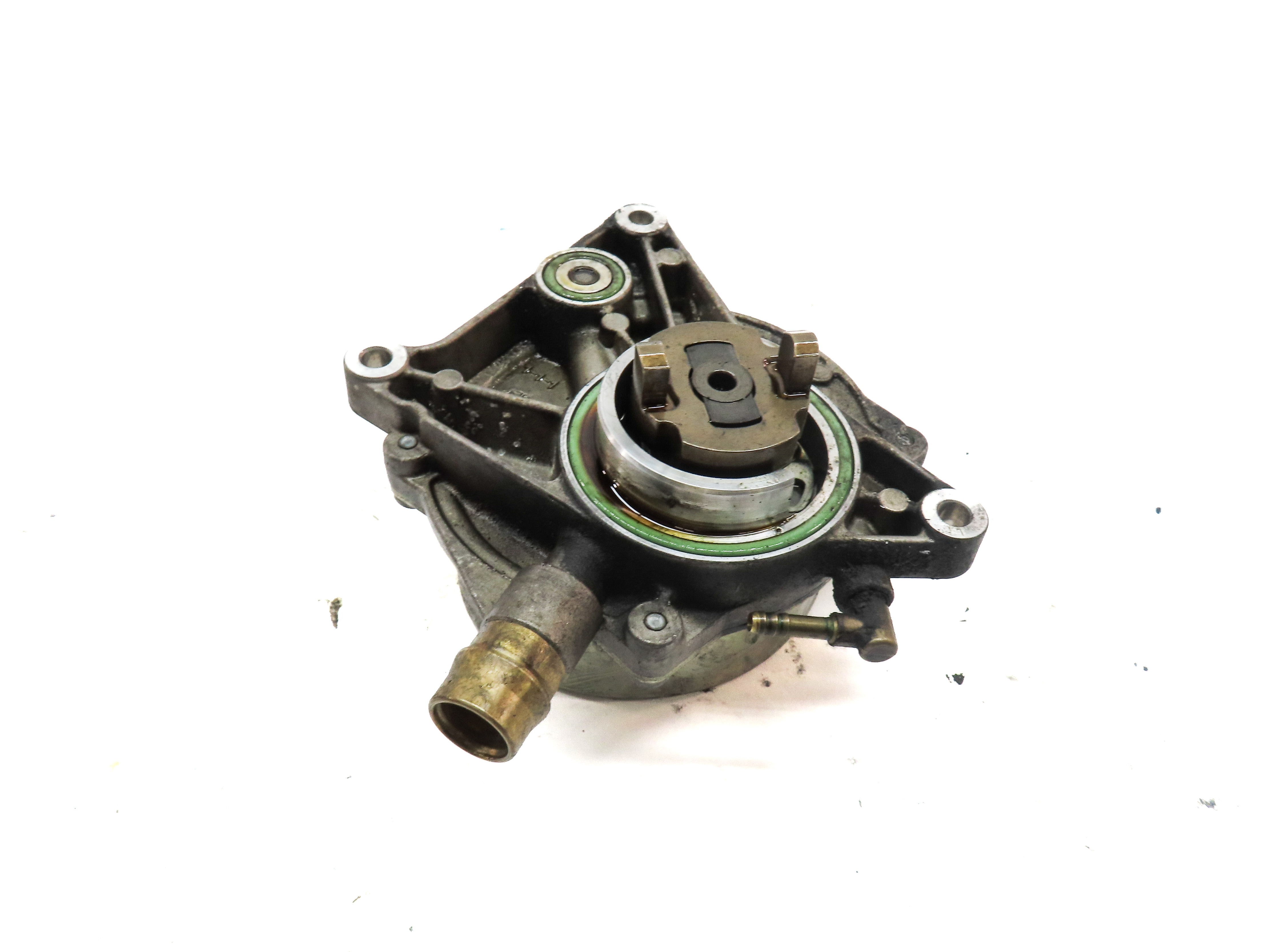 2011 PORSCHE CAYENNE (958) 4.8L (M48.52) TURBO ENGINE BRAKE VACUUM PUMP — exact item pictured